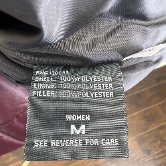 New Balance Quilted Jacket - Picture 10 of 11